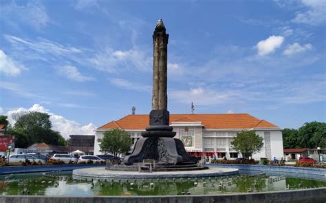 Tugu Muda Semarang: Biểu tượng lịch sử của thành phố và địa điểm selfie tuyệt vời!