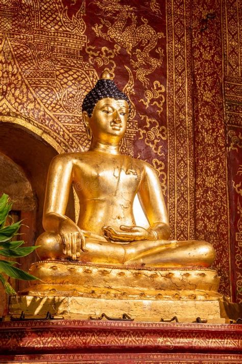  Viharn Phra Phuttha Sihing – Một Kiệt Tác Phật Giáo Qua Thập Kỷ