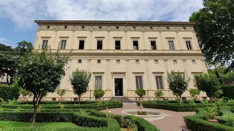 Villa Farnesina! A Renaissance Gem Adorned with Mythical Tales and Artistic Marvels!